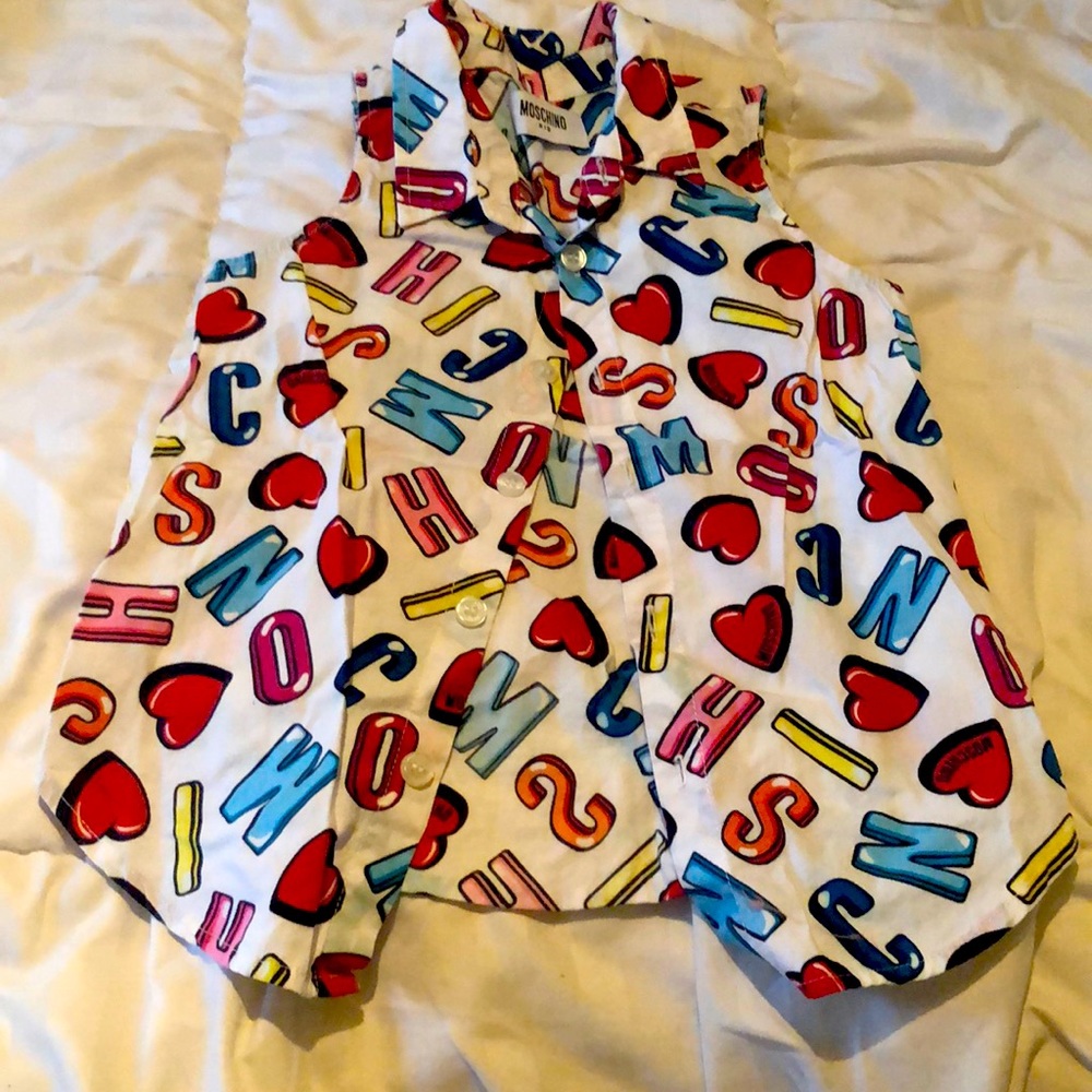 Bottom down Moschino shirt.Gently worn.